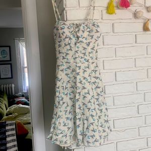 Jessica Simpson, white party dress.